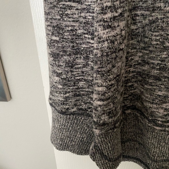 Beautiful brown marled sweater size XXL. - Picture 3 of 7